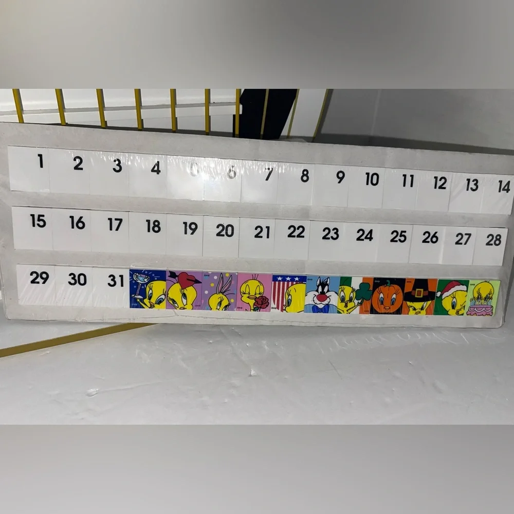 Looney Tunes Sylvester and Tweety hanging calender